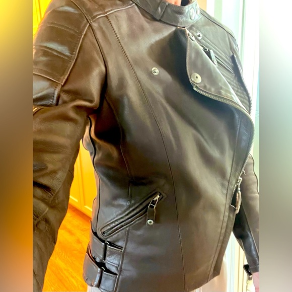 Women’s Leather REV’IT Motorcycle Jacket Size 38 (Small). - Picture 3 of 10